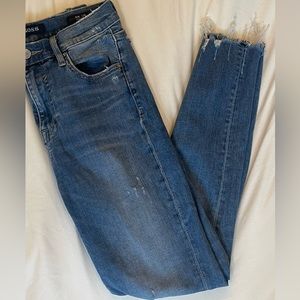 Cute high rise skinny jeans